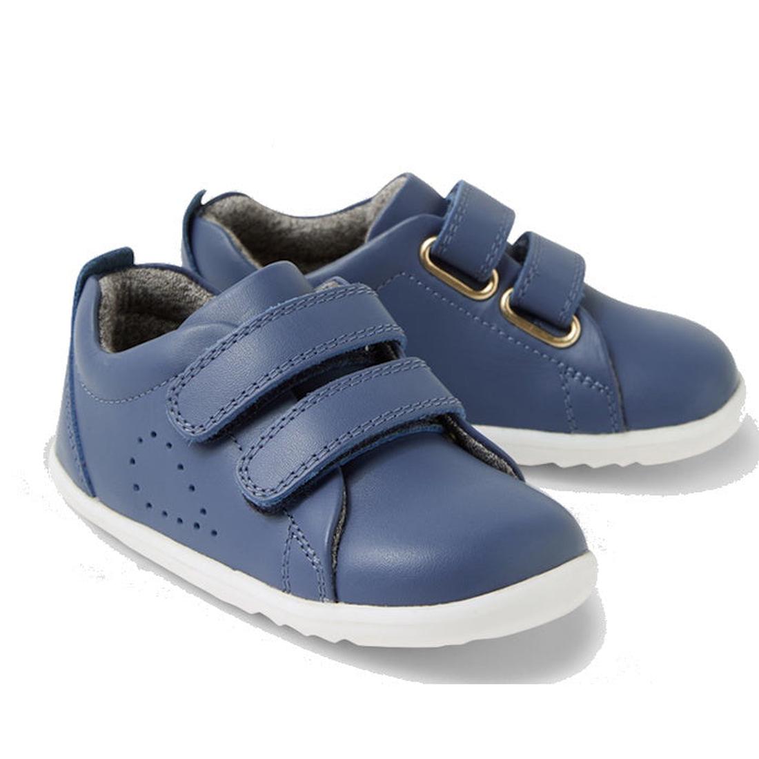 Bobux Step Up Grass Court Trainer Vintage Indigo Blue Shoes are cozy toddler sneakers with sturdy white soles and easy Velcro straps. ksnz