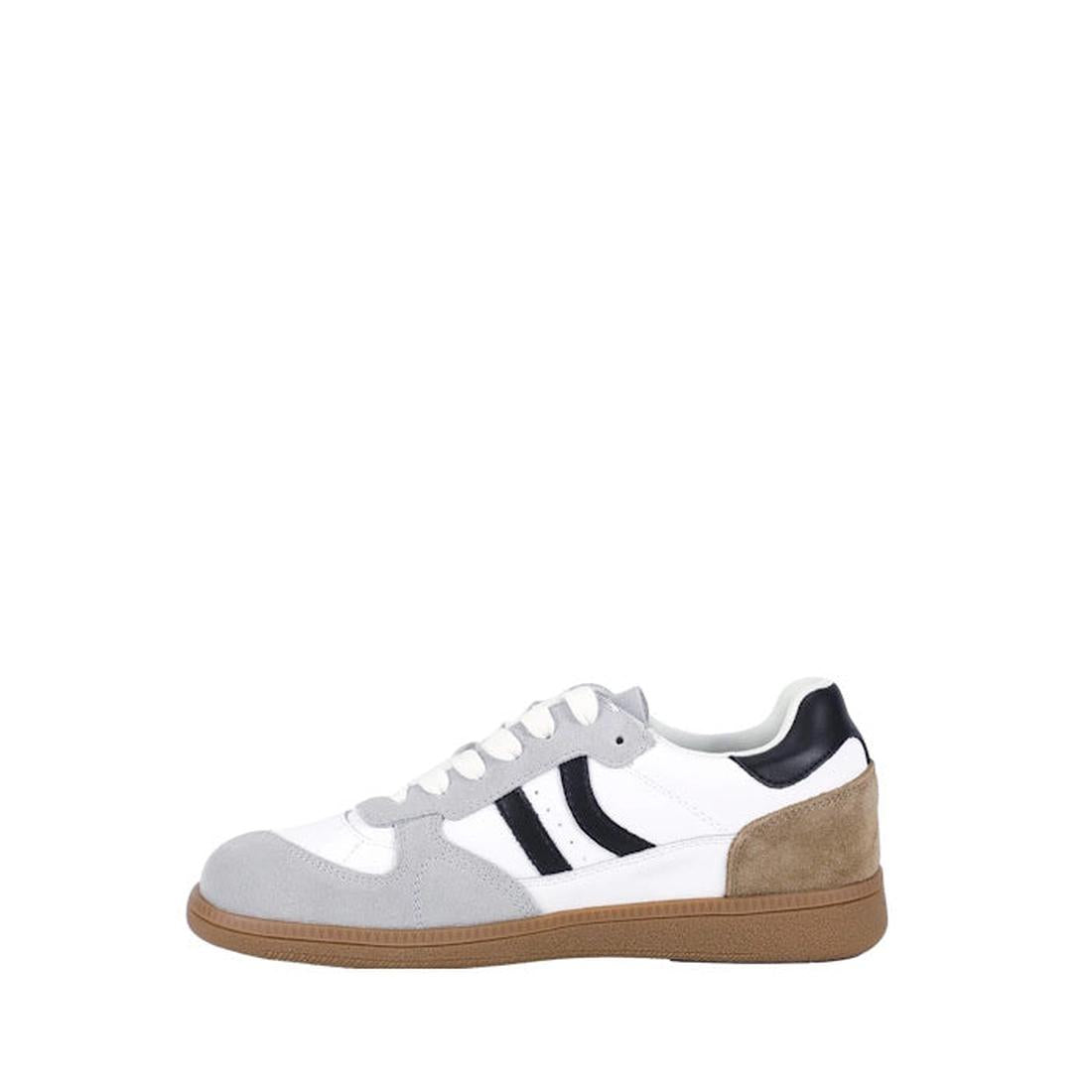 Bay Lane Sunny White Suede Retro Lace Up Multi Fit Trainer with cozy brown rubber sole, easy laces, and classic family-friendly style.  ksnz, 51222, 9357649075182, 9357649075199, 9357649075205, 9357649075212, 9357649075229, 51228