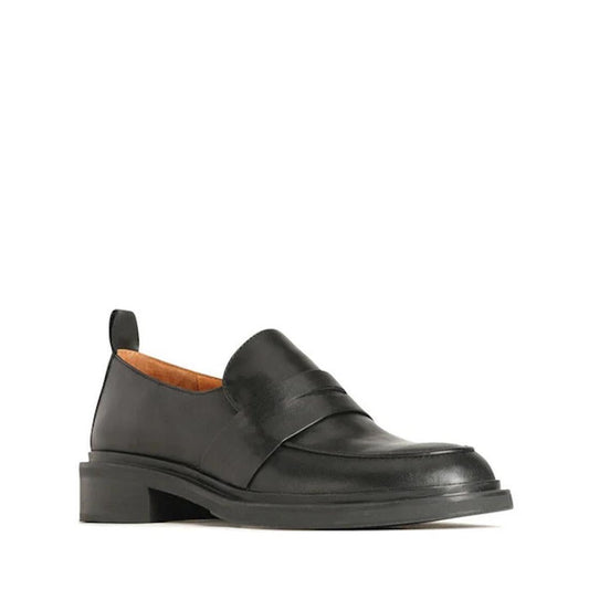 EOS Coia Black Leather Loafer—a comfy loafer with a sturdy sole, rounded toe, easy pull tab, and low heel, perfect for family outings.  ksnz