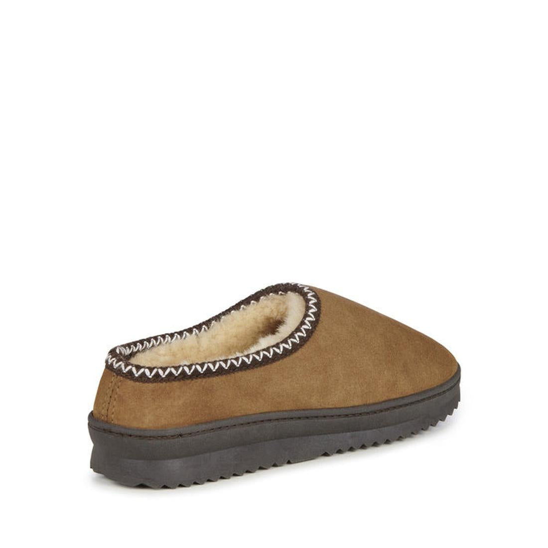 EMU NZ Emu Platinum Outback Scuff Chestnut men's slipper with cozy cream lining, sturdy black sole, and easy slip-on design.  ksnz