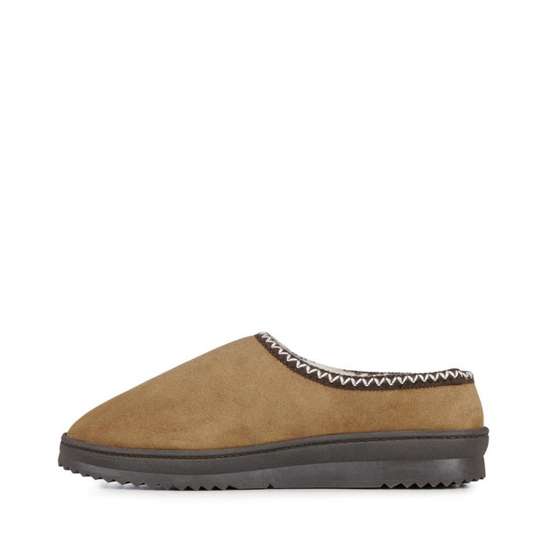 EMU NZ Emu Platinum Outback Scuff Chestnut Men's Slipper with cozy brown suede, easy slip-on fit, sturdy black sole, and zigzag stitching.  ksnz