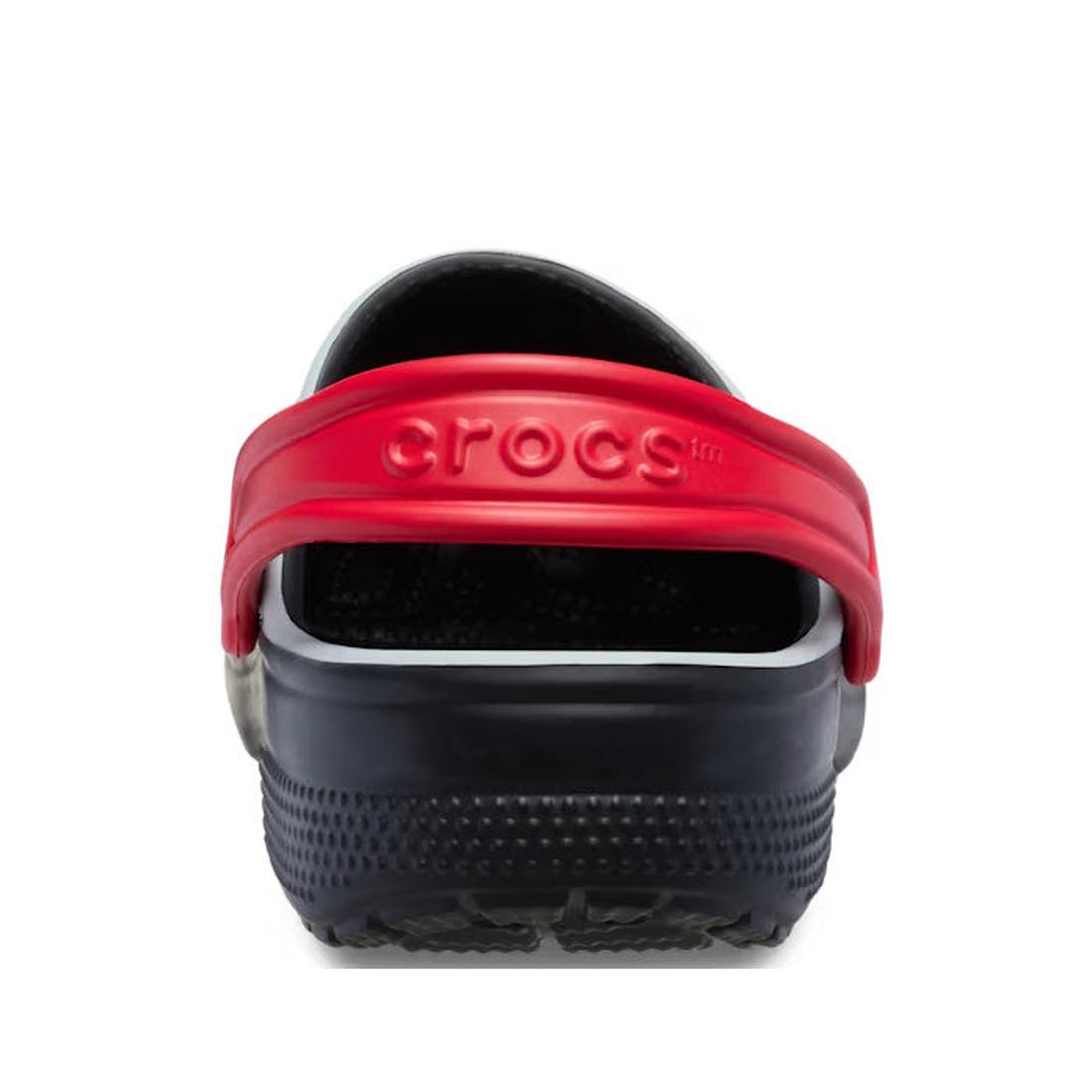 Black and red Crocs clog on a white background heel back strap view,
198445167379,
198445167386,
198445167393,
198445167409,
198445167416,
198445167300,
198445167317,, 46022, 198445167379, 198445167386, 198445167393, 198445167409, 198445167416, 1984451673