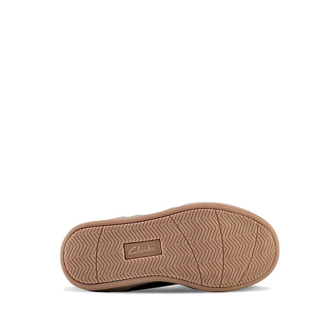 Toddlers Clarks Jasper Tan shoe sole with brand logo on a white background .,
9336078583031,
9336078583055,
9336078583079,
9336078583093,
9336078583116,
9336078583130,
9336078583154,
9336078583178,
9336078583192,, 9336078583031, 9336078583055, 93360785830