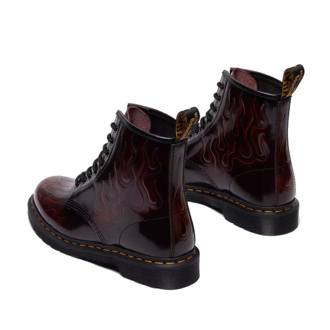 Pair of Dr Martens Embossed Flame 1460 shiny boots shot from the heels looking forward, leather boots with flame pattern on a white background,
190665743081,
190665743098,
190665743104,
190665743128,
190665743135,
190665743142,
190665743166,, 190665743081