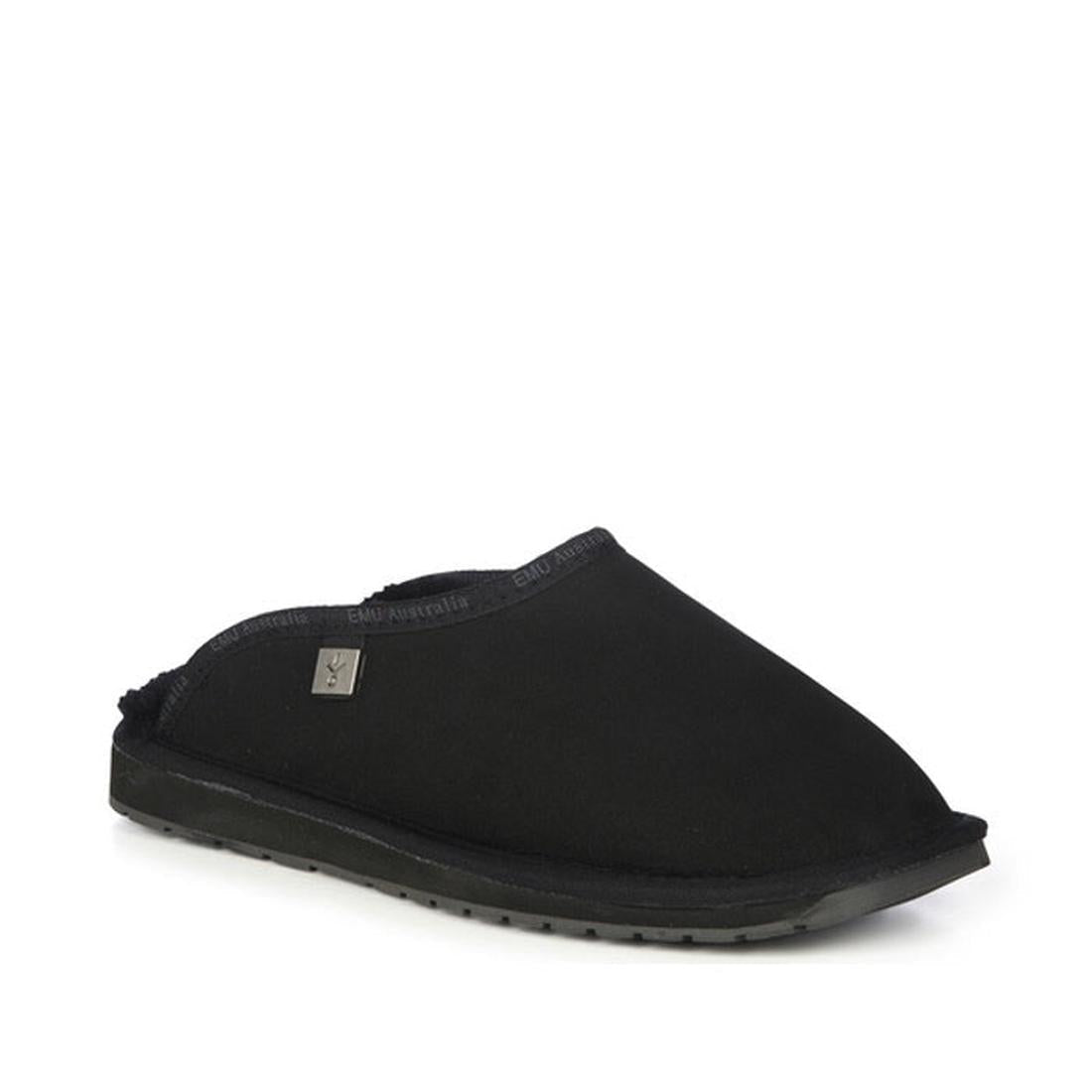 The EMU Mens Platinum Esperance Scuff Slipper is a black sheepskin slip-on with a closed toe, soft lining, flat sole, and a metallic brand tag near the opening. Made in Australia; unisex design.