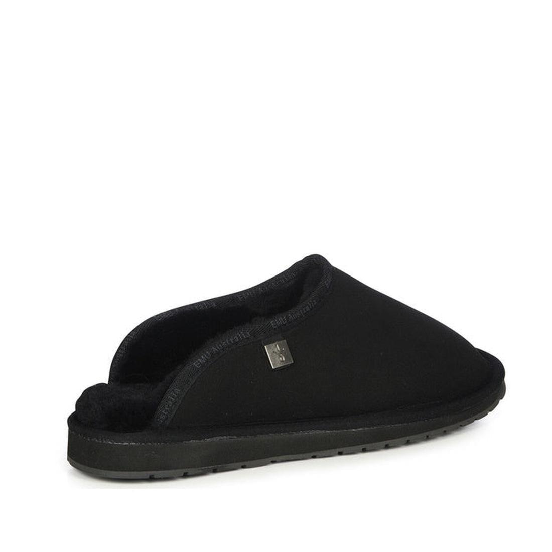 The EMU Mens Platinum Esperance Scuff Slipper is a black slip-on sheepskin slipper with a closed toe, open heel, flat sole, small metallic logo tag on the side, and plush lining for comfort., 9330071272107, 9330071272114, 9330071272121, 9330071272138, 933