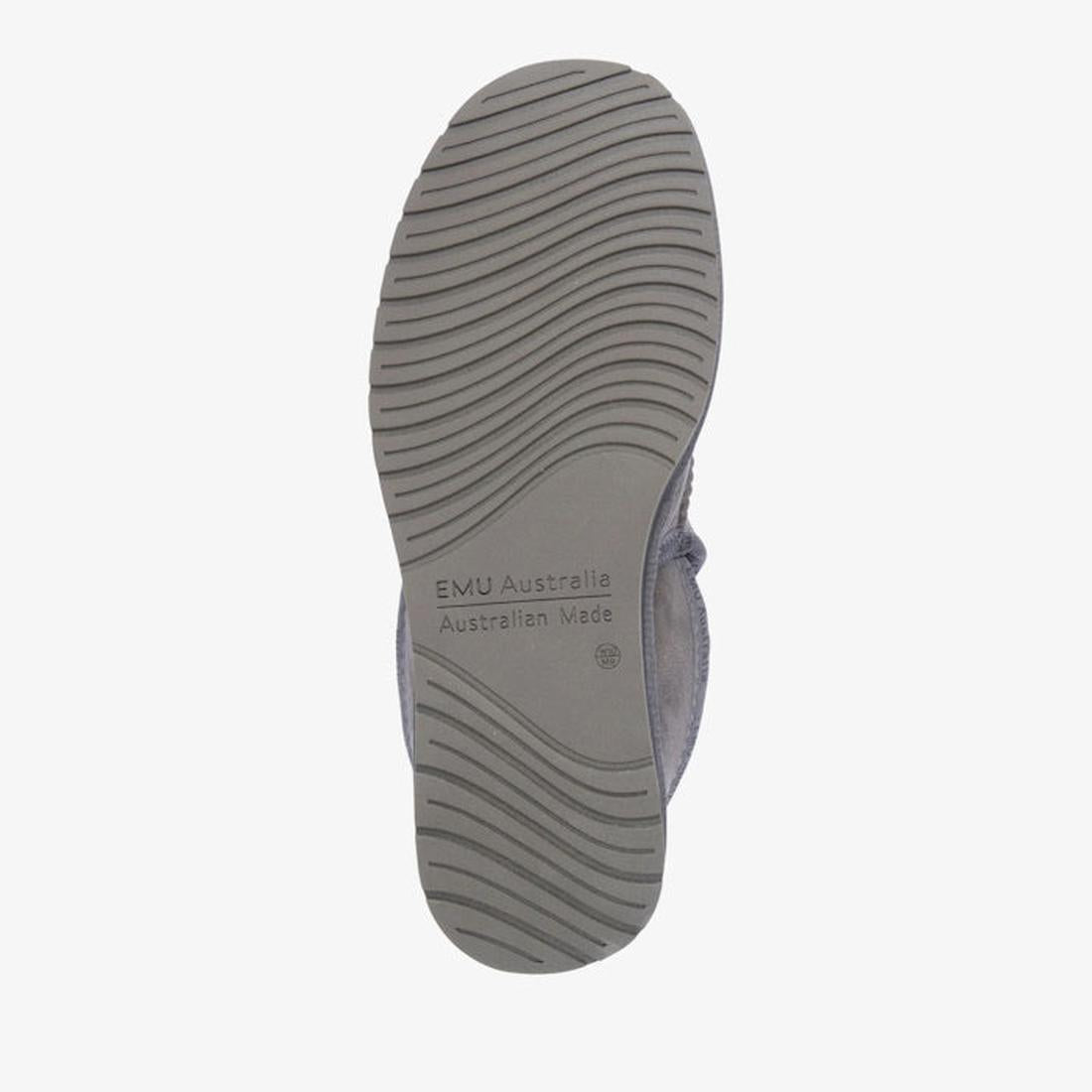 EMU NZ Hume Slipper Slip On Sheepskin in Charcoal Grey for men, with wavy sole tread and Australian Made stamp; cozy family favorite.  ksnz