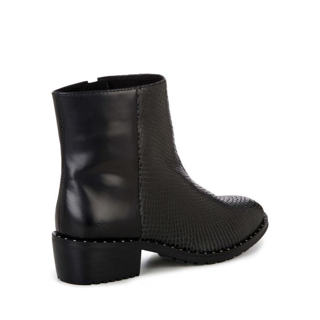 EMU NZ Women's Roxby Chelsea Ankle Boot in black, waterproof with an easy pull-on design, silver studded sole, and stylish textures.  ksnz
