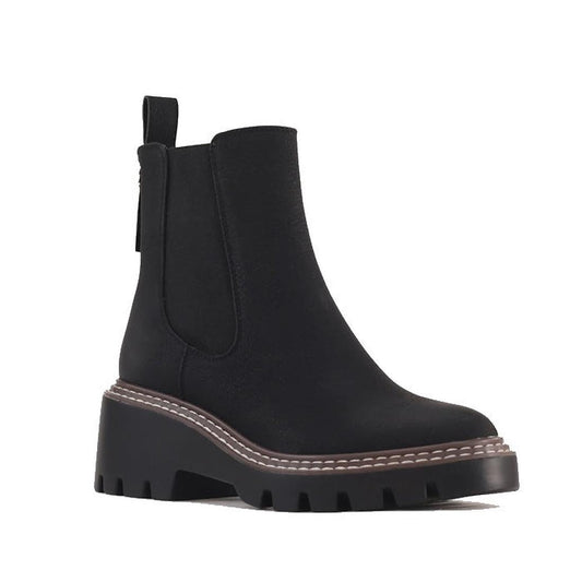 Los Cabos Viana Women's Chelsea Black Boot offers a sturdy lug sole, easy elastic sides, back pull tab, and contrast stitching.  ksnz