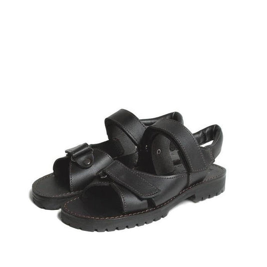 McKinlays Safari Black School Sandal, sturdy and comfy with secure straps and thick soles—perfect for growing kids at school.  ksnz