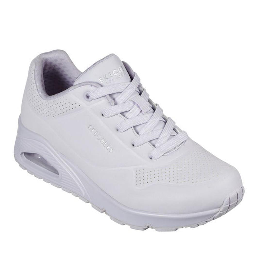 Skechers Uno Frosty Kicks Women’s Trainer in lilac, with a cushioned sole, easy white laces, and comfy memory foam for all-day play.  ksnz